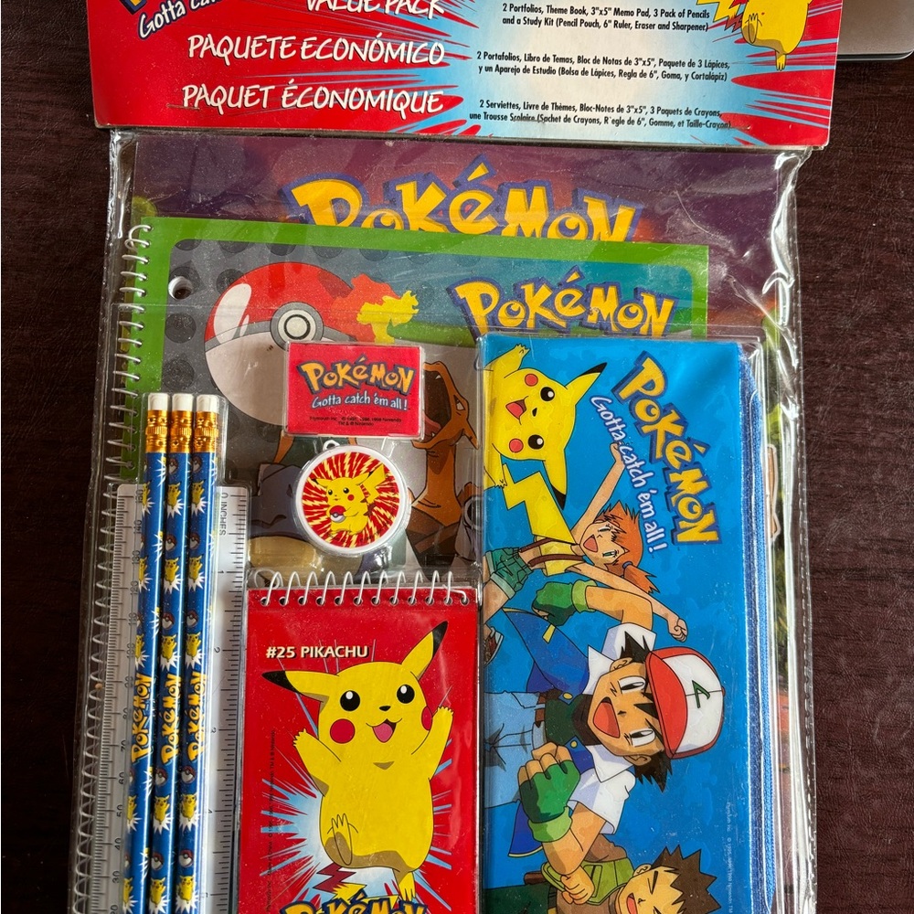 Pokémon vintage NWT school day value kit with 10 items toy